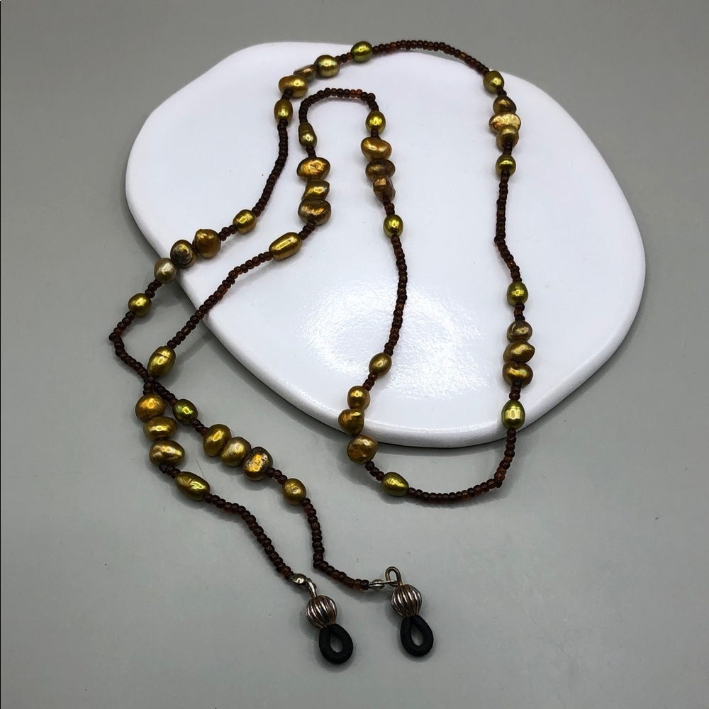 Cultured dyed freshwater baroque pearls glasses sunglasses holder strap.